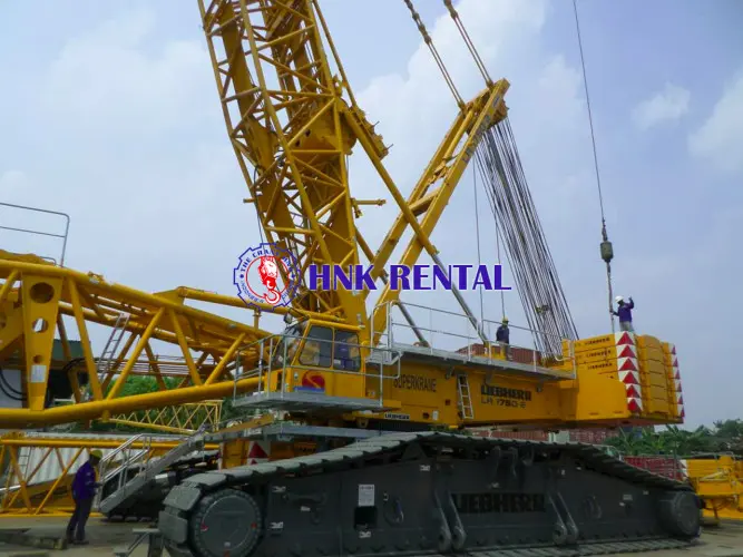  Sewa Unic Crane  pelabuhan batang